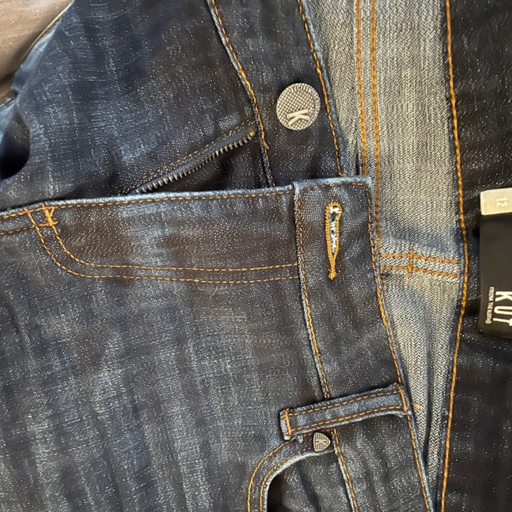Jeans - Picture 2 of 3